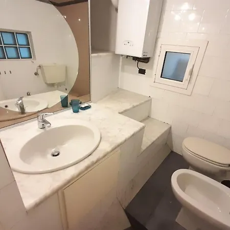 Lägenhet Lerici Home