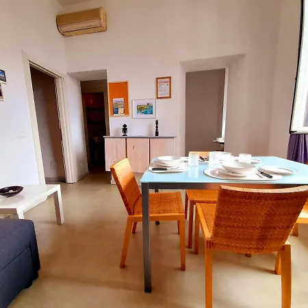 Lägenhet Lerici Home *