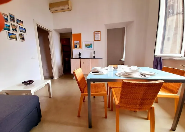 Διαμέρισμα Lerici Home *